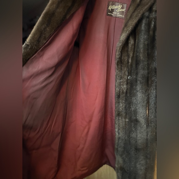 Vintage Albrecht Furs coat - Picture 5 of 10